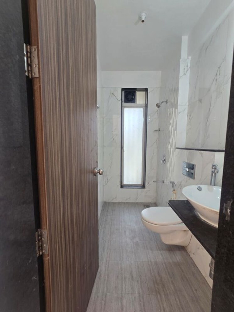 Bathroom, vasant-fiona 3 Bedroom 833 Sq.Ft. Apartment In Pokhran Road No Two Thane 9787709