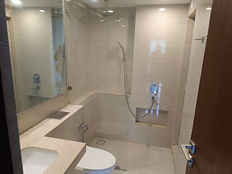 Bathroom, hiranandani-castle-rock 2 Bedroom 750 Sq.Ft. Apartment In Powai Mumbai 9787716