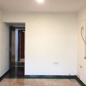 Room in 3 BHK Apartment at Hiranandani Gardens Octavius, Powai – for Rent