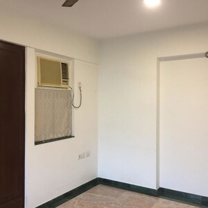 Room in 3 BHK Apartment at Hiranandani Gardens Octavius, Powai – for Rent