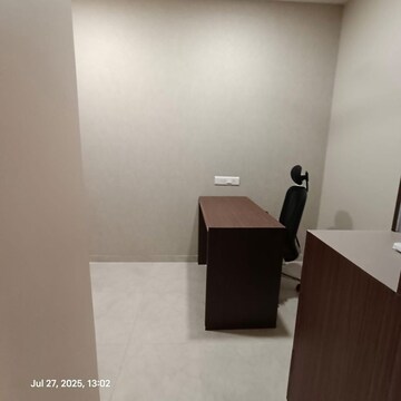 Furnished Amenities in 2 BHK Apartment at Hiranandani Castle Rock, Powai – for Rent