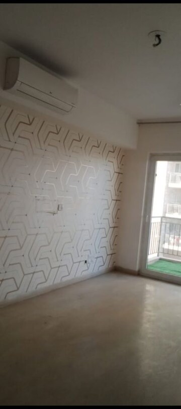 Room in 3.5 BHK Apartment at Puri Aanandvilas, Sector 81 – for Rent