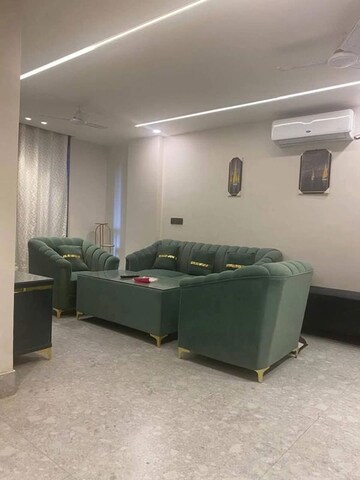 Bedroom in 2 BHK Builder Floor at Saket – for Rent