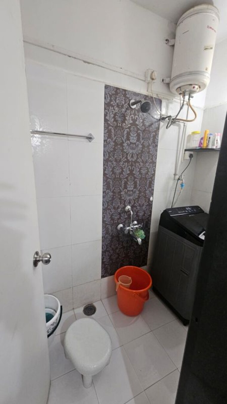 Bathroom, vrindavan-park-kothrud 1 Bedroom 510 Sq.Ft. Apartment In Kothrud Pune 9787757