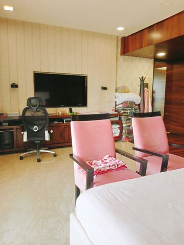 Living Room in 4 BHK Apartment at Hiranandani Gardens Glen Ridge, Powai – for Rent