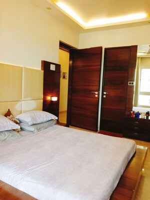 Bedroom in 4 BHK Apartment at Hiranandani Gardens Glen Ridge, Powai – for Rent