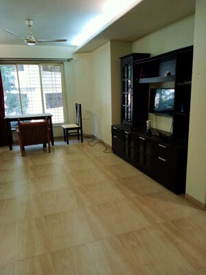 Room in 2 BHK Apartment at Hiranandani Powai Park, Powai – for Rent