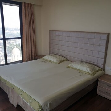 Bedroom in 4 BHK Apartment at Lake Front Solitaire, Powai – for Rent