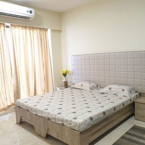 Bedroom in 4 BHK Apartment at Lake Front Solitaire, Powai – for Rent