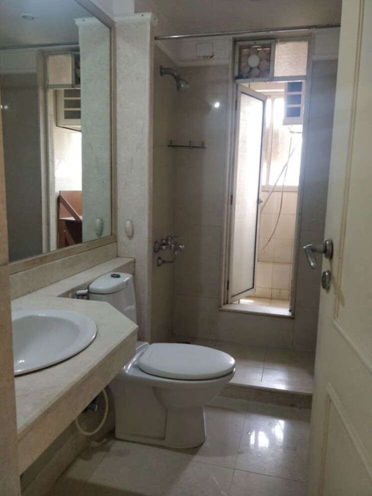 Bathroom, hiranandani-gardens-eldora 2 Bedroom 1140 Sq.Ft. Apartment In Powai Mumbai 9787794