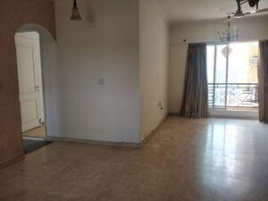 Room in 2 BHK Apartment at Hiranandani Gardens Eldora, Powai – for Rent