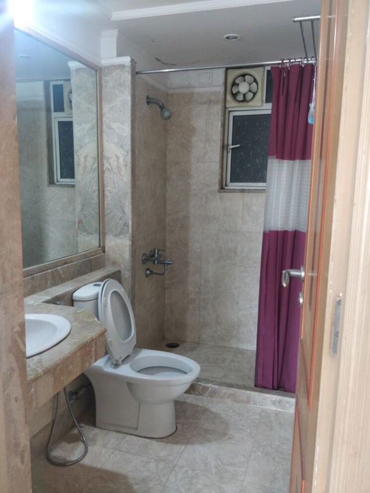 Bathroom, hiranandani-gardens-eldora 2 Bedroom 1140 Sq.Ft. Apartment In Powai Mumbai 9787794
