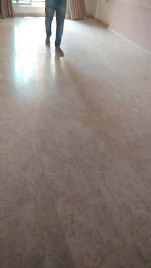 Room in 2 BHK Apartment at Hiranandani Gardens Eldora, Powai – for Rent