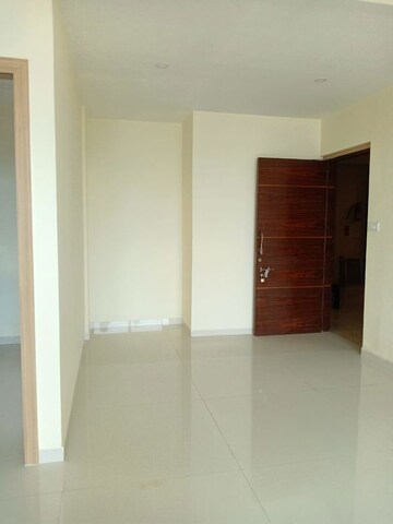 Room in 3 BHK Apartment at Hiranandani Gardens Torino, Powai – for Rent