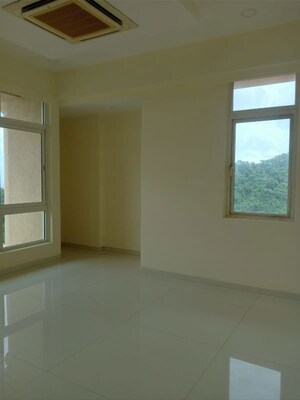 Room in 3 BHK Apartment at Hiranandani Gardens Torino, Powai – for Rent