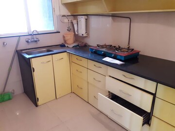 Team Area in 2 BHK Apartment at Hiranandani Avalon, Powai – for Rent