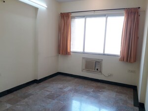 Room in 2 BHK Apartment at Hiranandani Avalon, Powai – for Rent