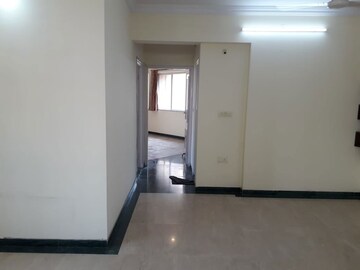 Room in 2 BHK Apartment at Hiranandani Avalon, Powai – for Rent