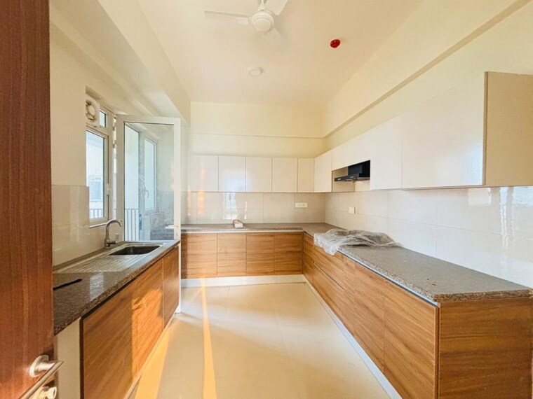 Kitchen, kalpataru-vista 4 Bedroom 3938 Sq.Ft. Apartment In Sector 128 Noida 9787816