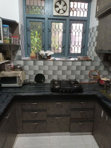 Kitchen in 2 BHK Builder Floor at RWA Apartments Sector 40, Sector 40 – for Rent
