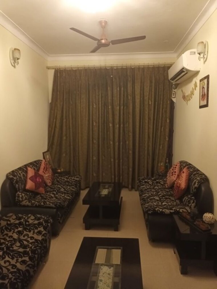 Living Room, rwa-apartments-sector-40 2 Bedroom 1500 Sq.Ft. Builder Floor In Sector 40 Noida 9787837