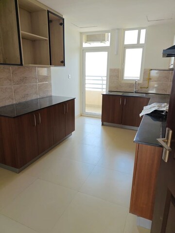Kitchen in 3 BHK Builder Floor at RWA Apartments Sector 40, Sector 40 – for Rent