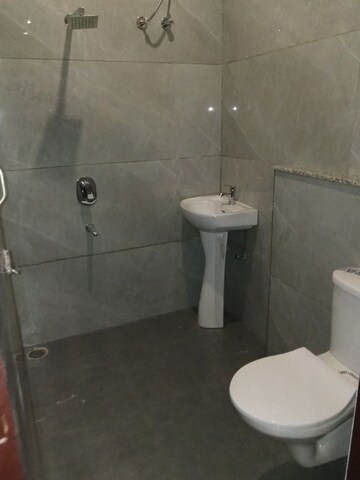 Attached Bathroom in 4 BHK Builder Floor at Ghazipur – for Sale