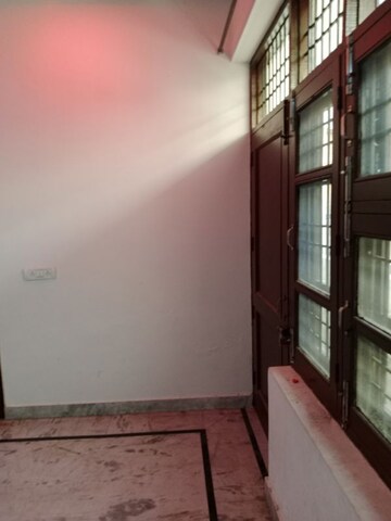 Room in 2 BHK Builder Floor at Sector 6 – for Rent