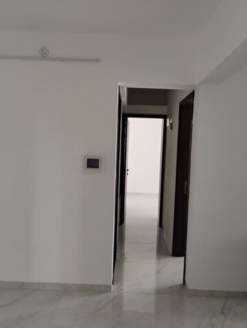 Room in 2 BHK Apartment at Bhansali Whispering Winds, Pashan – for Rent