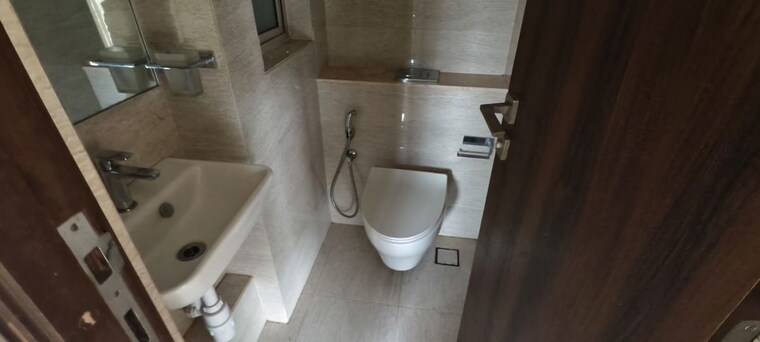 Bathroom, hiranandani-regent-hill 1 Bedroom 387 Sq.Ft. Apartment In Powai Mumbai 9787917