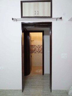 2 BHK + Pooja Room Builder Floor For Rent in RWA Apartments Sector 20