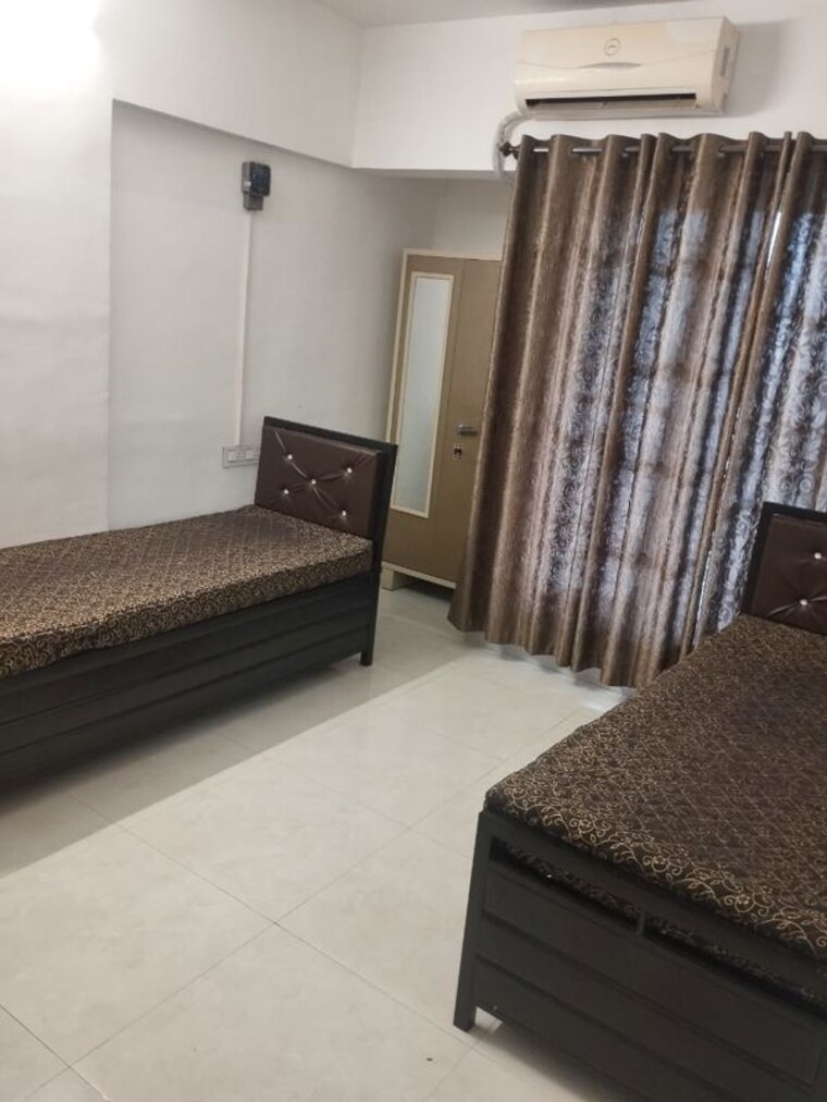 Bedroom, azad nagar Pg For Girls In Azad Nagar 9775014