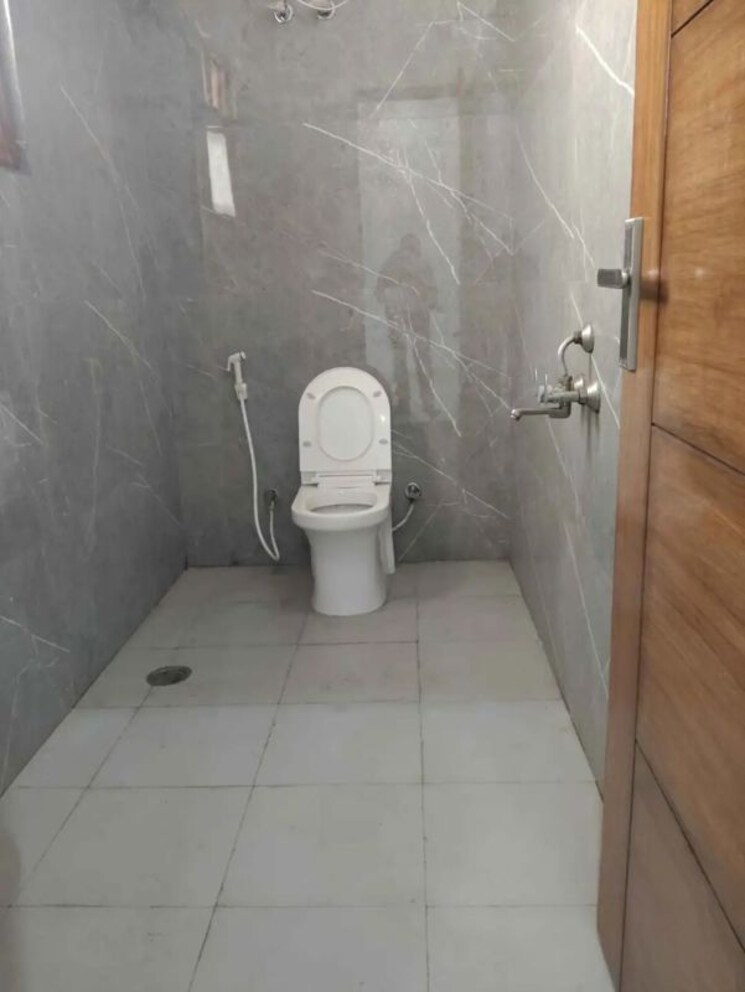 Bathroom, gomti nagar 2 Bedroom 1400 Sq.Ft. Independent House In Gomti Nagar Lucknow 9787962