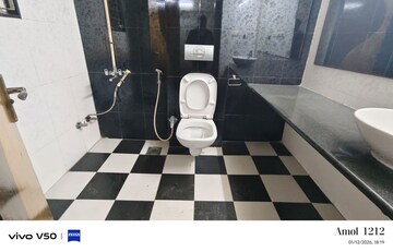 Master Bedroom in 3.5 BHK Apartment at Magarpatta Laburnum Park, Hadapsar – for Rent