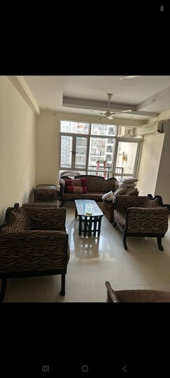 3 BHK + Pooja Room Apartment For Rent in Prateek Wisteria