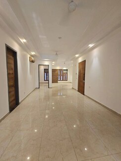 2.5 BHK + Pooja Room Apartment For Rent in DLF Cyber Park