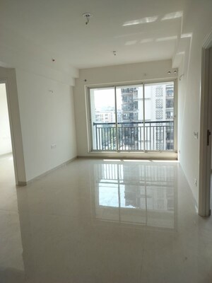 Room in 2.5 BHK Apartment at L&T Seawoods Residences Phase 2, Seawoods – for Rent