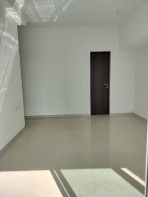 Room in 2.5 BHK Apartment at L&T Seawoods Residences Phase 2, Seawoods – for Rent