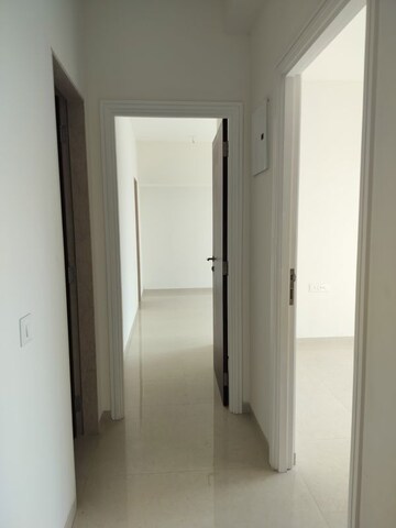 Room in 2.5 BHK Apartment at L&T Seawoods Residences Phase 2, Seawoods – for Rent