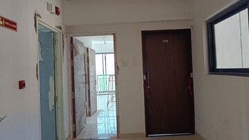Room in 3 BHK Apartment at Kanakia Levels, Malad East – for Rent