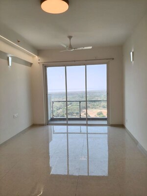 Room in 3 BHK Apartment at L&T Seawoods Residences Phase 2, Seawoods – for Rent