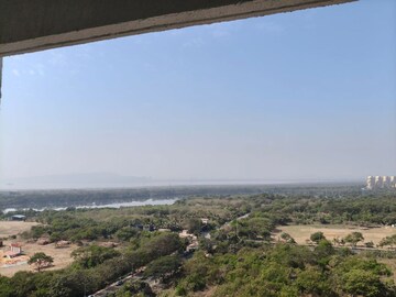 Plot Area in 3 BHK Apartment at L&T Seawoods Residences Phase 2, Seawoods – for Rent