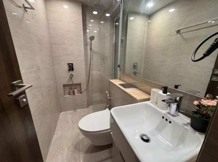 Team Area, hiranandani-regent-hill 1 Bedroom 379 Sq.Ft. Apartment In Powai Mumbai 9788017