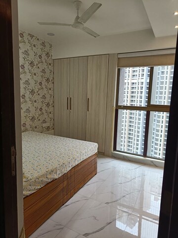 Room in 4 BHK Apartment at Raymond Ten X Era, Pokhran Road No One – for Sale
