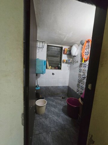 Bathroom in 1 BHK Apartment at Dombivli West – for Rent