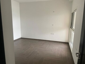 Room in 3 BHK Apartment at Kothrud – for Sale