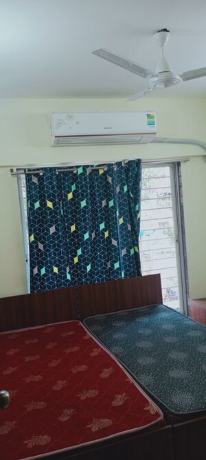 Bedroom in 2 BHK Apartment at Bindra Complex, Andheri East – for Rent