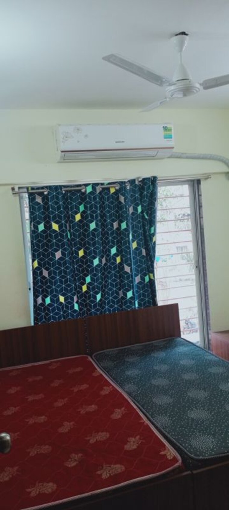 Bedroom, bindra-complex 2 Bedroom 1000 Sq.Ft. Apartment In Andheri East Mumbai 9788055