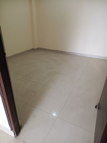2 BHK Apartment For Rent in RWA Apartments Sector 72, Sector 72