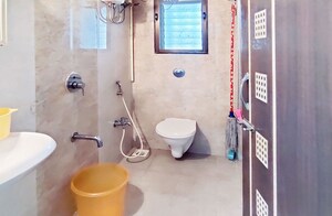 Bathroom in 1 BHK Apartment at Sagar Apartment Sion, Sion – for Rent